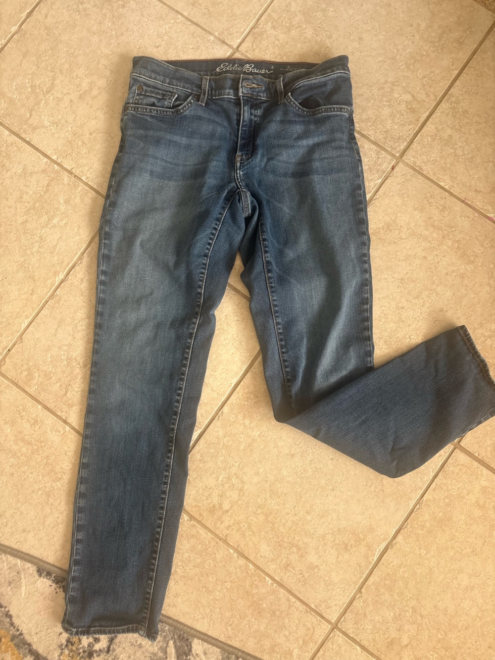 Eddie Bauer Women’s Dark Blue Slim Boyfriend Jeans size 6